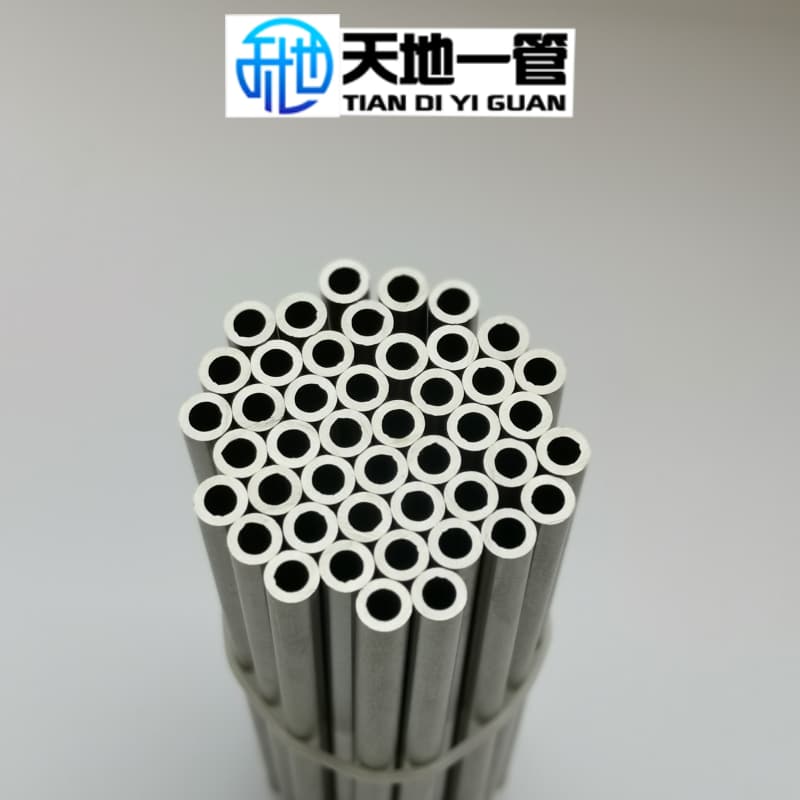 佛山不銹鋼管廠家的薄壁不銹鋼管有著怎樣的發展前景?